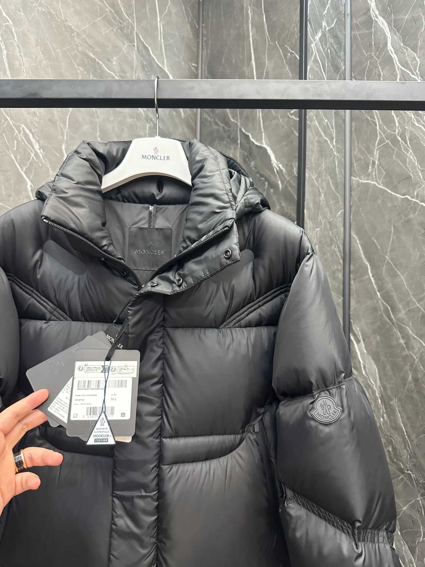 ⬆️Moncler Jarama . . . (⚠️90 . . NFC ） Jarama ， 。Jarama ， 。 ， 。 • • • • • • • • • • Size：1-5 .(⚠️ / )